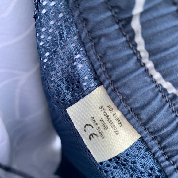 Patagonia Hydropeak Volley Shorts - Men's Small - Picture 7 of 7